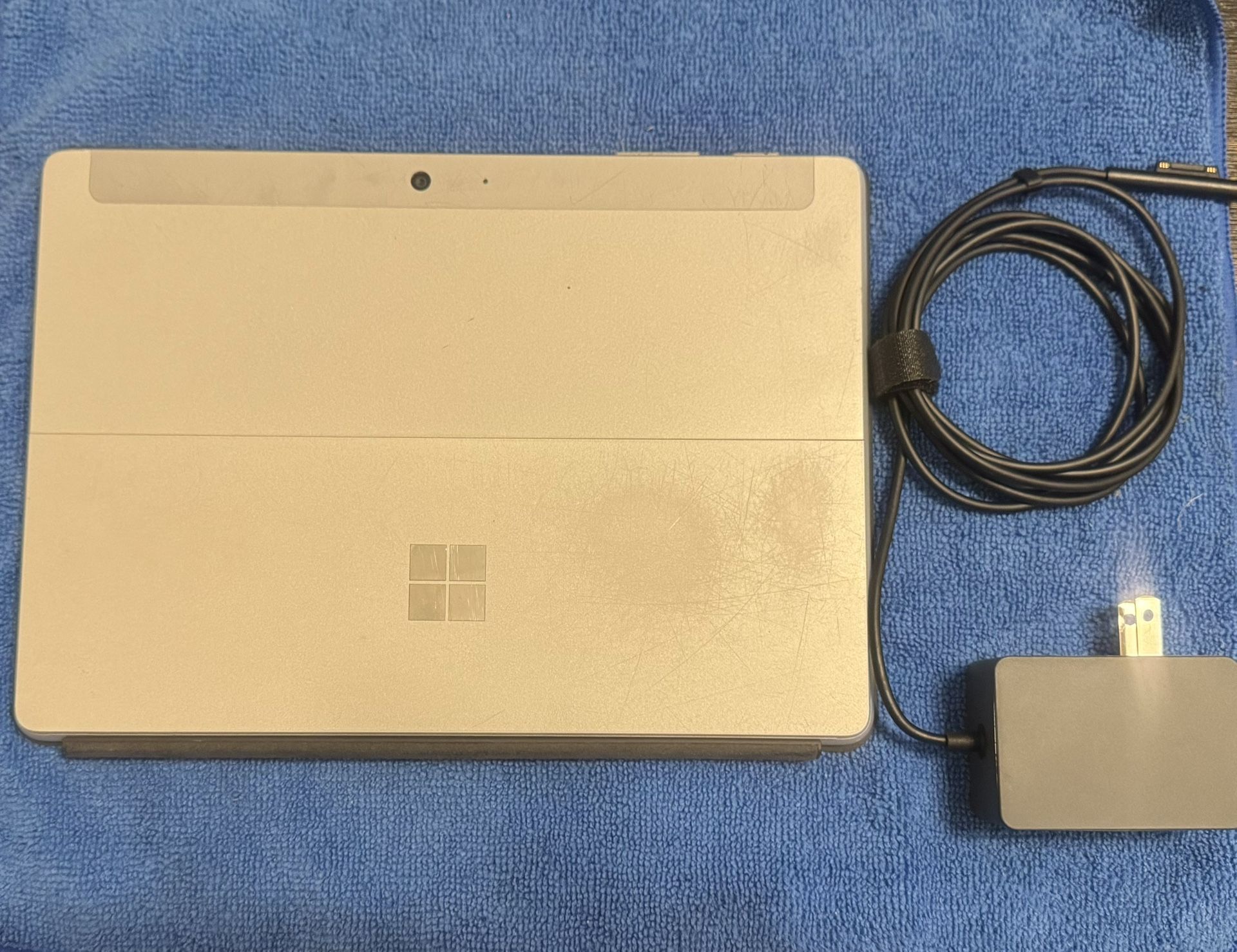 MICROSOFT SURFACE GO TABLET