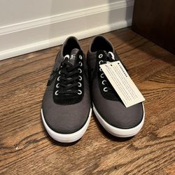 Converse Women’s Shoe Size 7