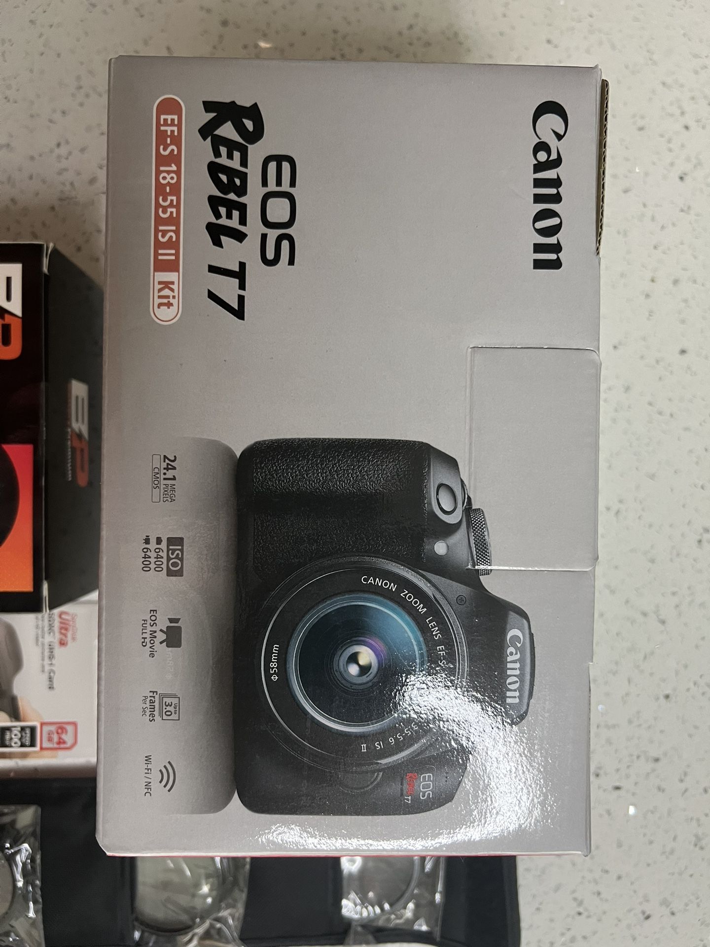 Canon Rebel T7 Camera