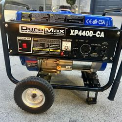 Duro Max XP 4400 - CA Power Generator 