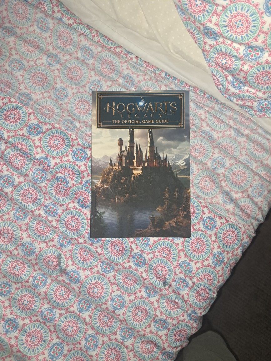 HOGWART'S LEGACY Strategy Guide 