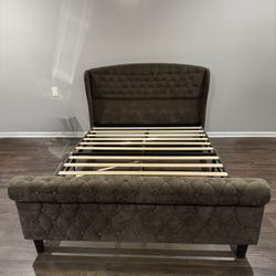 Queen Tufted Bed Frame 