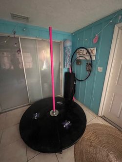 Dance pole x pole