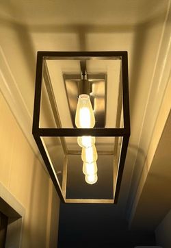 Ceiling light fixtures
