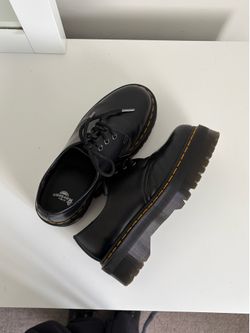 dr martens platform. size US 8 M