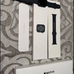 ⌚ Apple Watch SE (2nd Gen) – 44mm – Like New