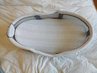 iComfort Snuggle Nest co-sleeper