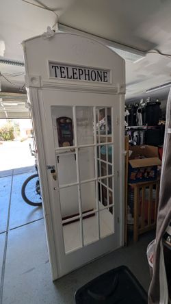 London telephone cabin