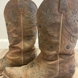 Women’s Shyanne Cowboy Boots Size 10