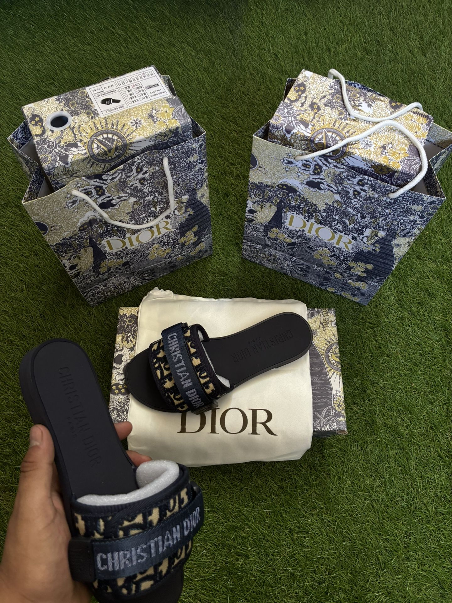 Dior Slides 6.5 Women With Shopping Bag