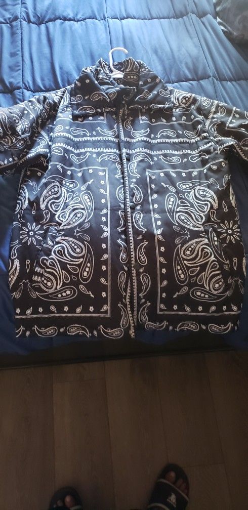 Large Stylish Jacket Black Bandana Pattern 