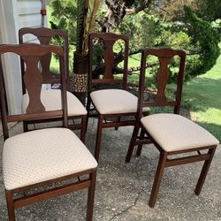 Beautiful vintage Set Of Four Cherry Stakmore Folding Dinning Chairs 