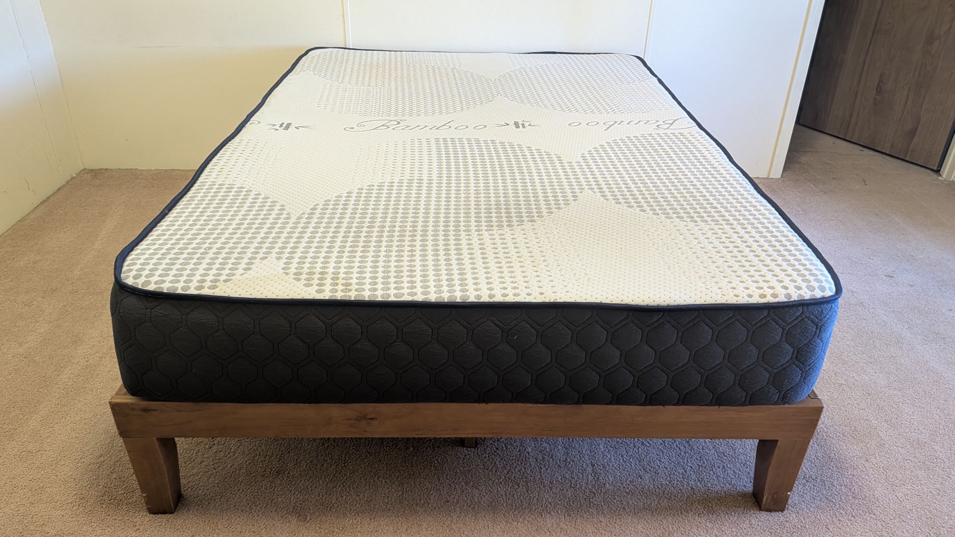 Full Size Platform Bed Frame With Mattress