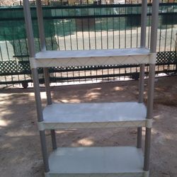 Shelf ( Plastic) Can Be Taken Apart 