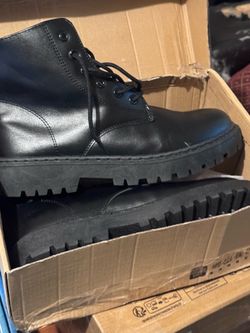 Combate boot for men size 10