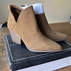 Brown Ankle Boots 7.5