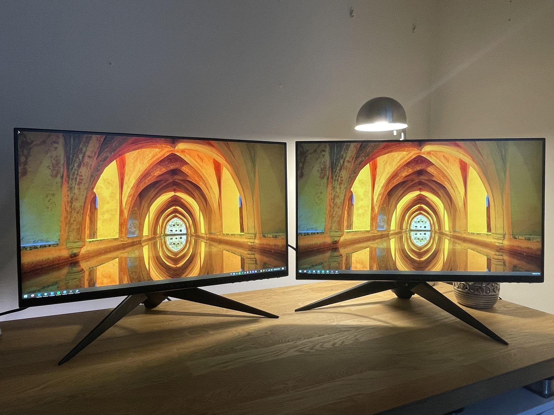 AW2518Hf 25 INCH 240 Hz, 16: 9, 1ms response time