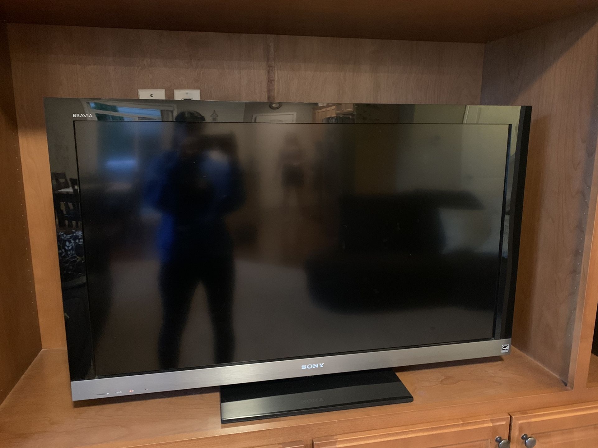 Sony Bravia 44” TV