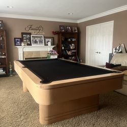Pool Table 8ft ( Free Delivery & Set Up & New Color Felt Of Your Choice )