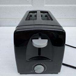 Magic Chef well-known brand toaster