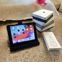 Apple iPad mini 2 Tablet 16GB Wi-Fi Leather Case And Charger Included