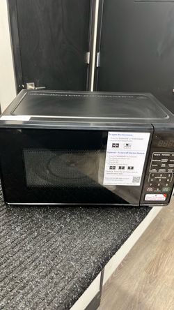 700 Watt Microwave (3068)