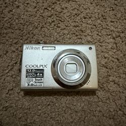 nikon coolpix s4000 digital camera 