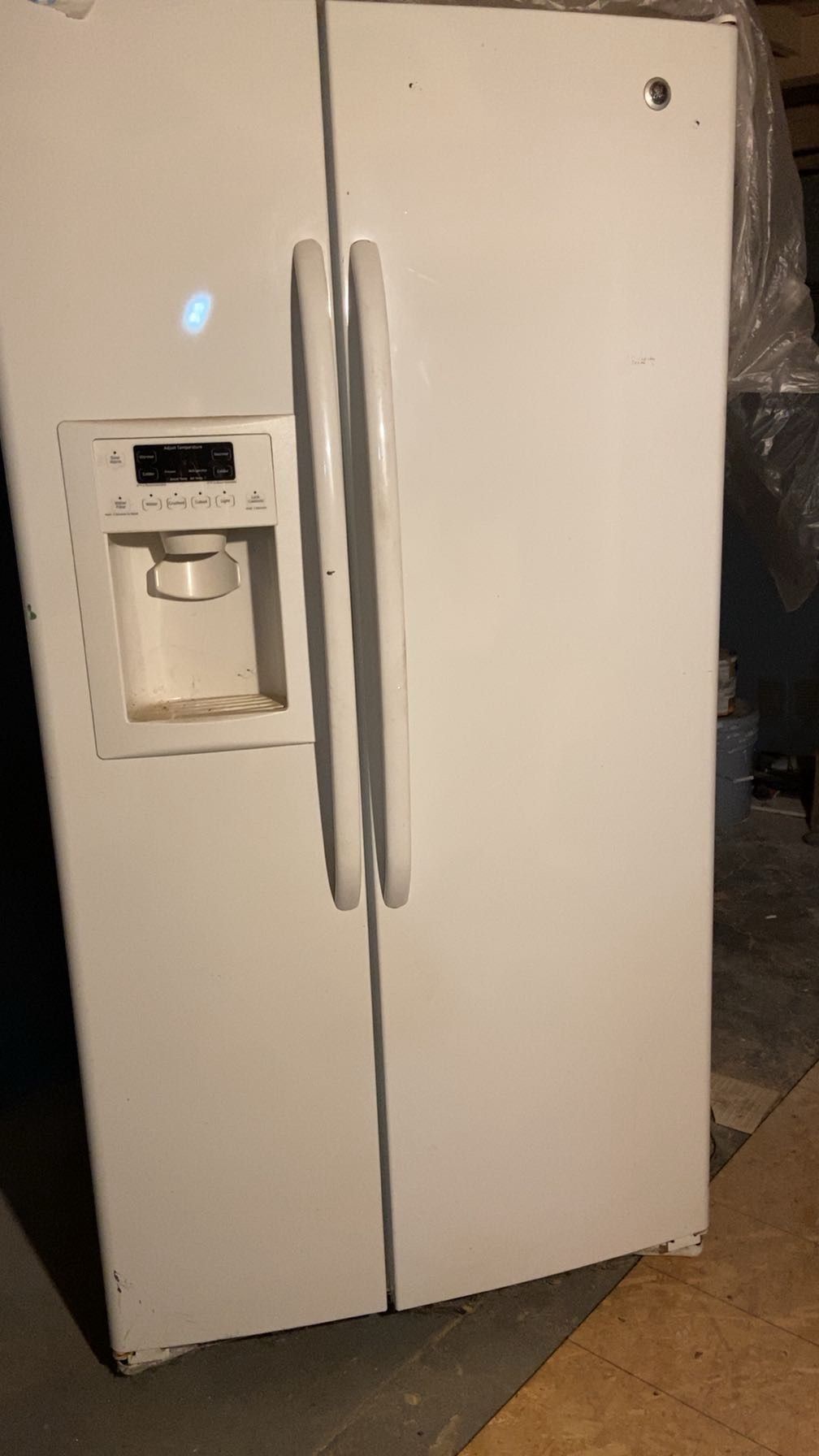 Refrigerator