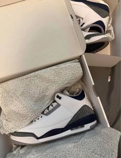 Air Jordan 3 Retro Midnight Navy Sneakers