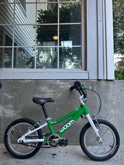 Woom 2 Kids’ Pedal Bike - 14” wheels - Super Light Children Bicycle Hand Brakes