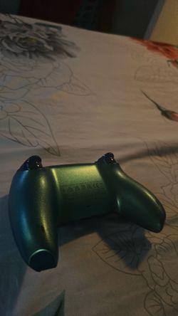 Ps5 controller green clean 55$ pick up cash only