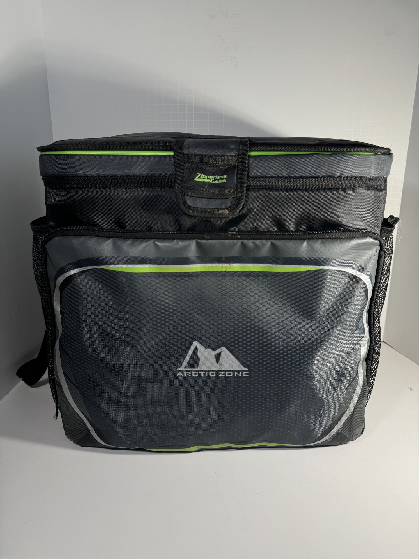 Large Arctic Zone Cooler Bag 15”x13”x10” 30 Cans