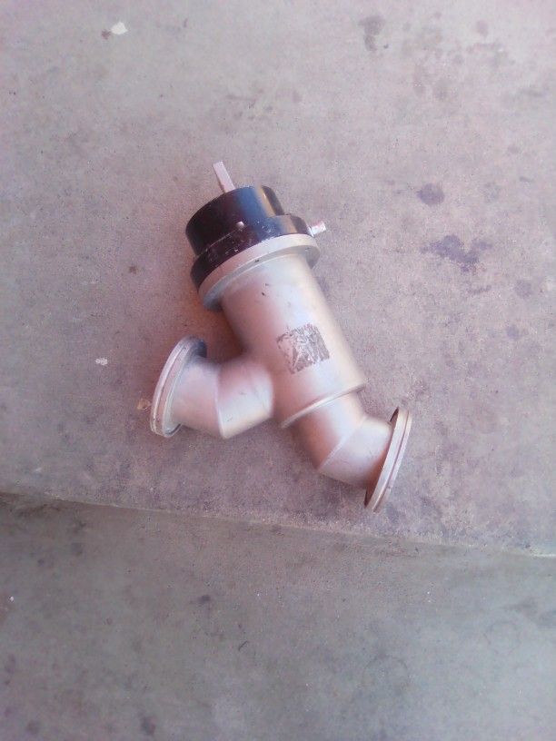 The image displays an MKS HPS Series 160 vacuum in-line valve.