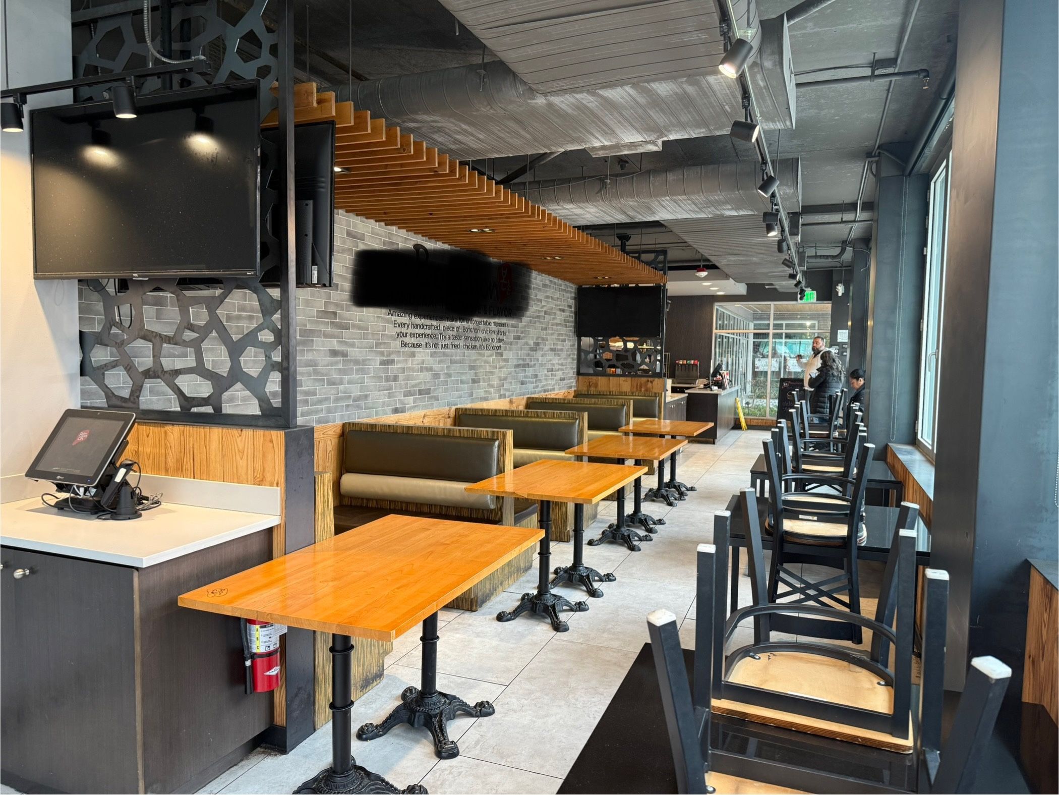 RESTAURANT FURNITURE FOR FREE