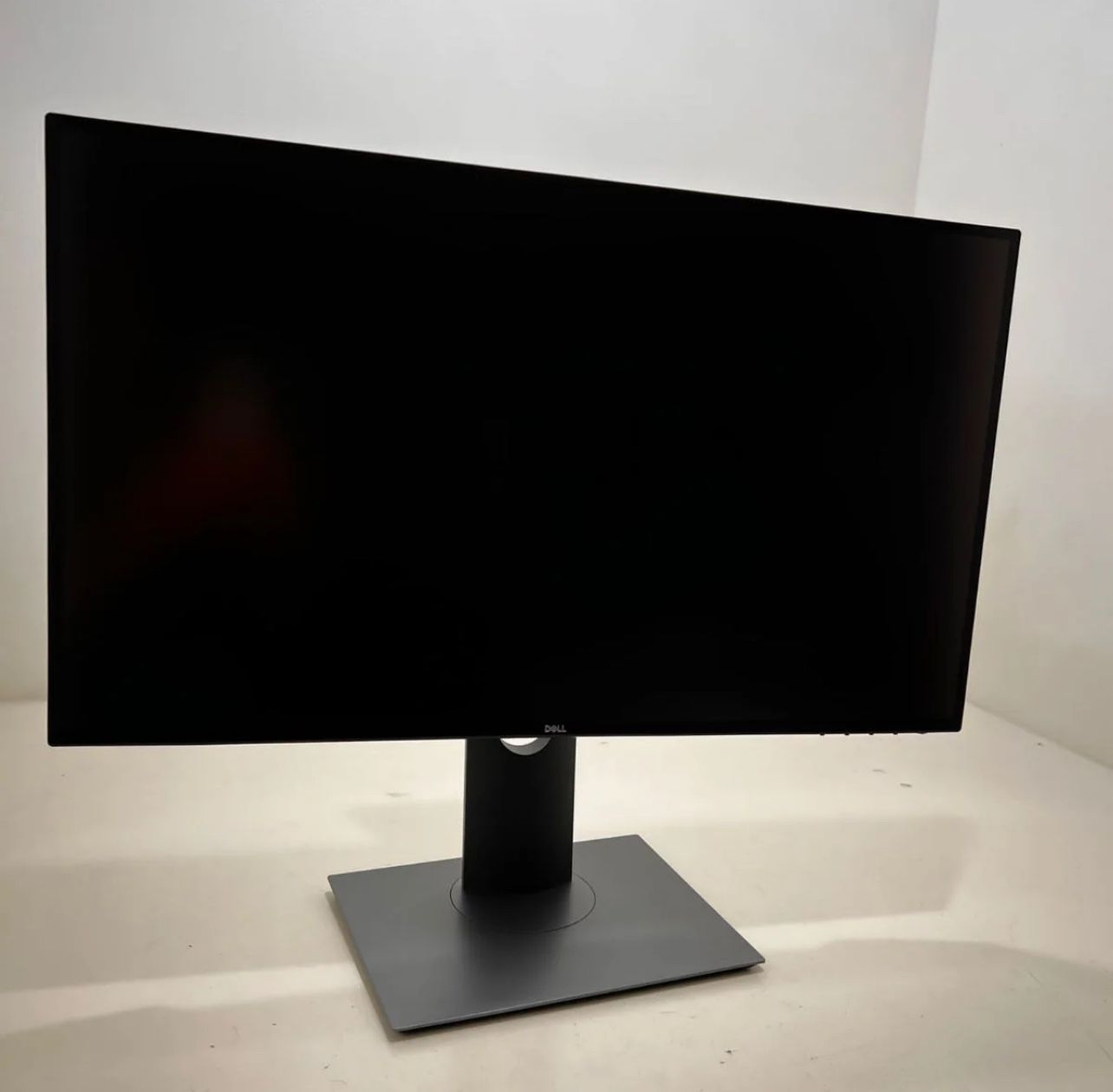 Dell U2520D 25" QHD 2560 x 1440 (2K) 60 Hz HDMI, DisplayPort, USB-C IPS Monitor