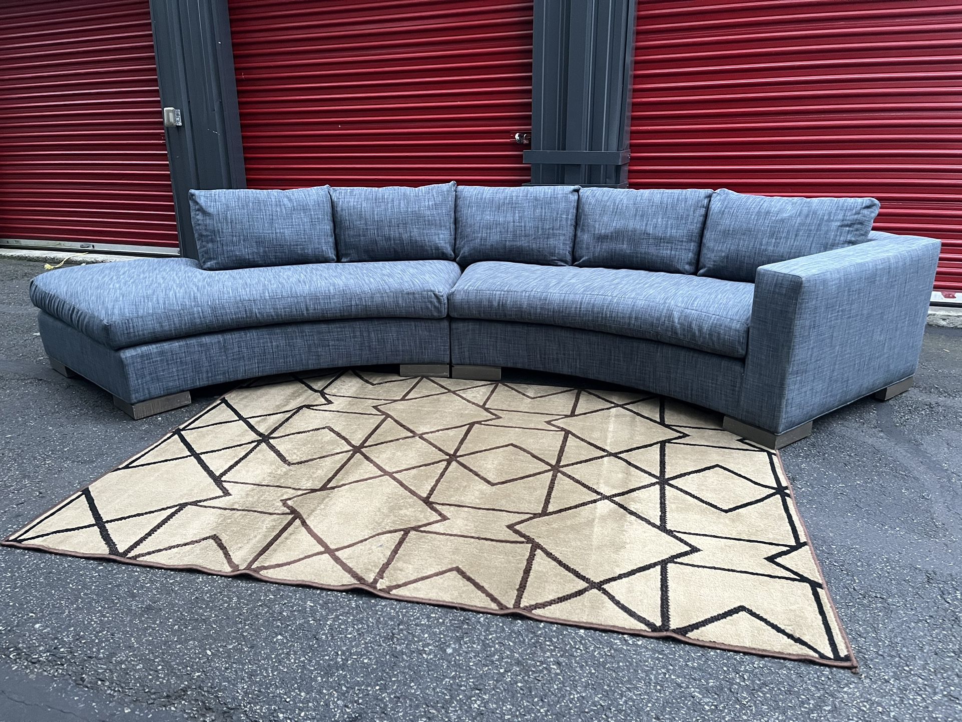 Curved Sectional Couch !! Michael Weiss!! Delivery Available π!! Dimensions: 160β Length x 27β Height x 41β Depth