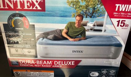 Self inflating twin size air mattress