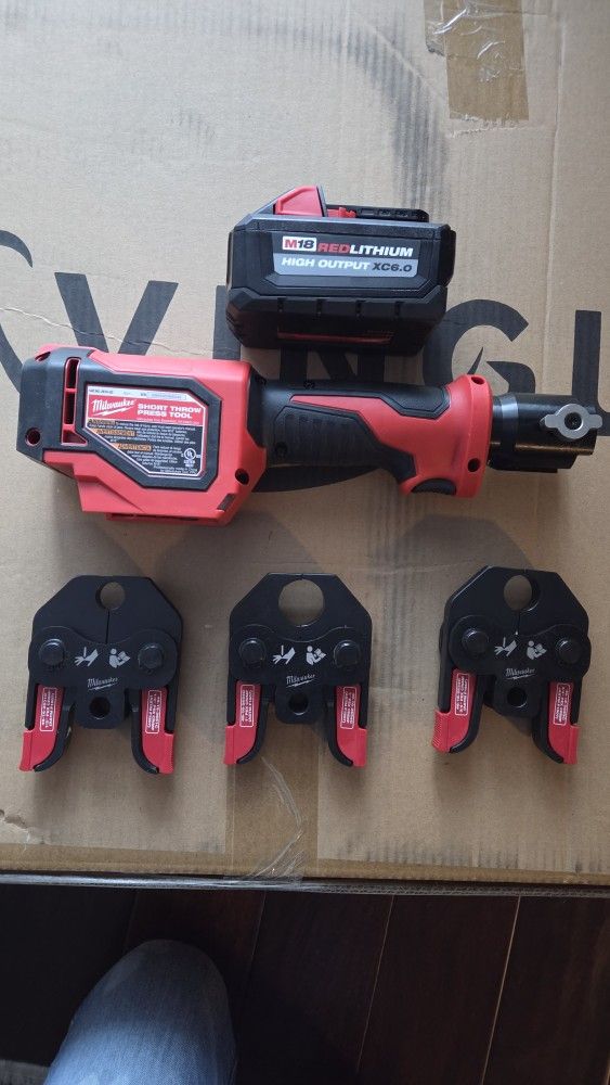 Milwaukee Tool Press Kit