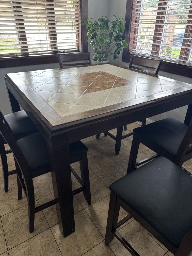 Dinning Table With 6 Chairs