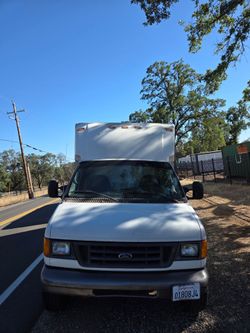 2006 Ford E-350 Box Truck (Diesel)