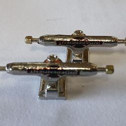 Fingerboard  Trucks