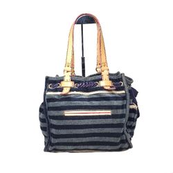 Juicy Couture Women display picture 3