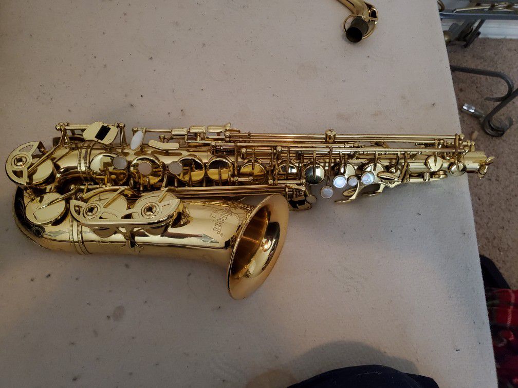 Selmer AS-42 alto saxophone, intermediate level