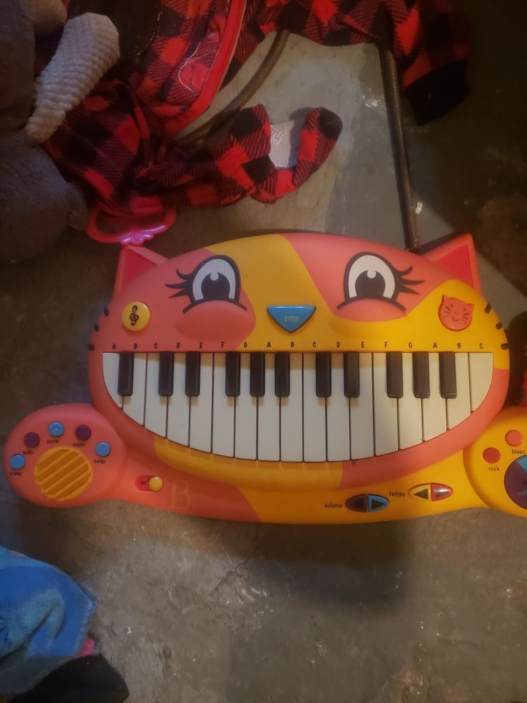 Cat piano