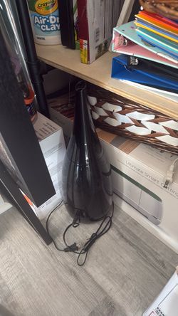 Plant humidifier