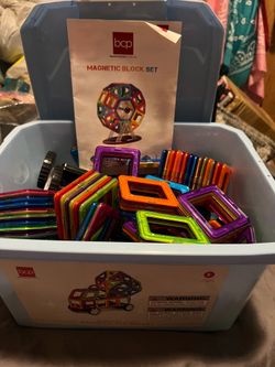 Magnetic tiles