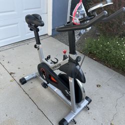 Yosuda Exercise Bike Great Condition Near New iSSi Pedals
