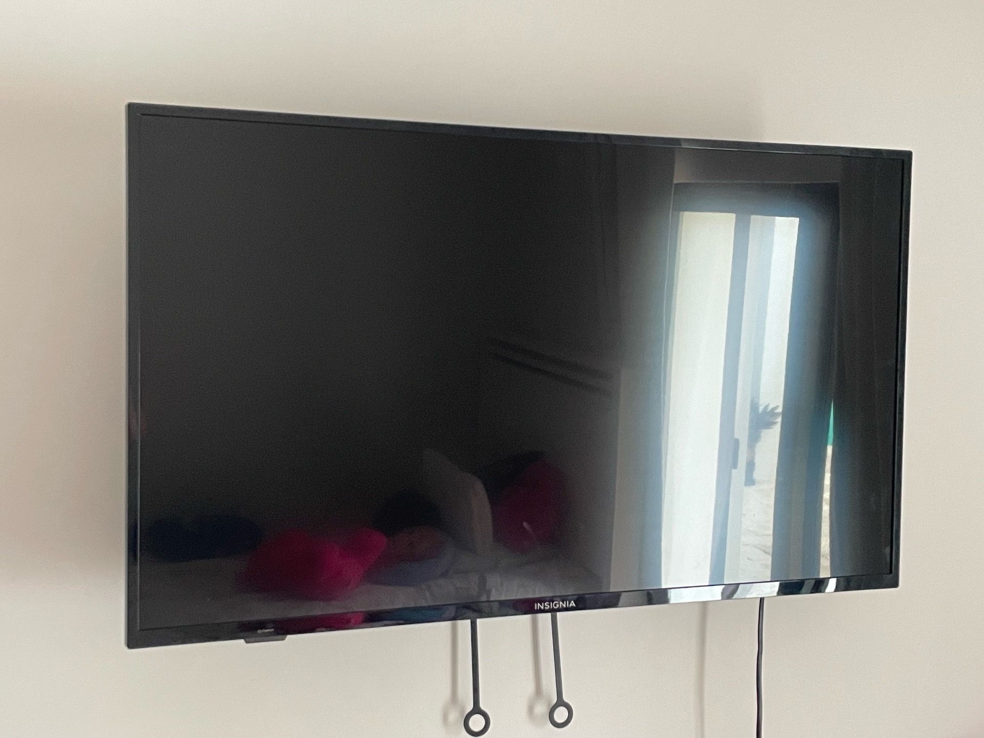 Insignia 43” Flat Screen TV – Wall Mounted HDTV