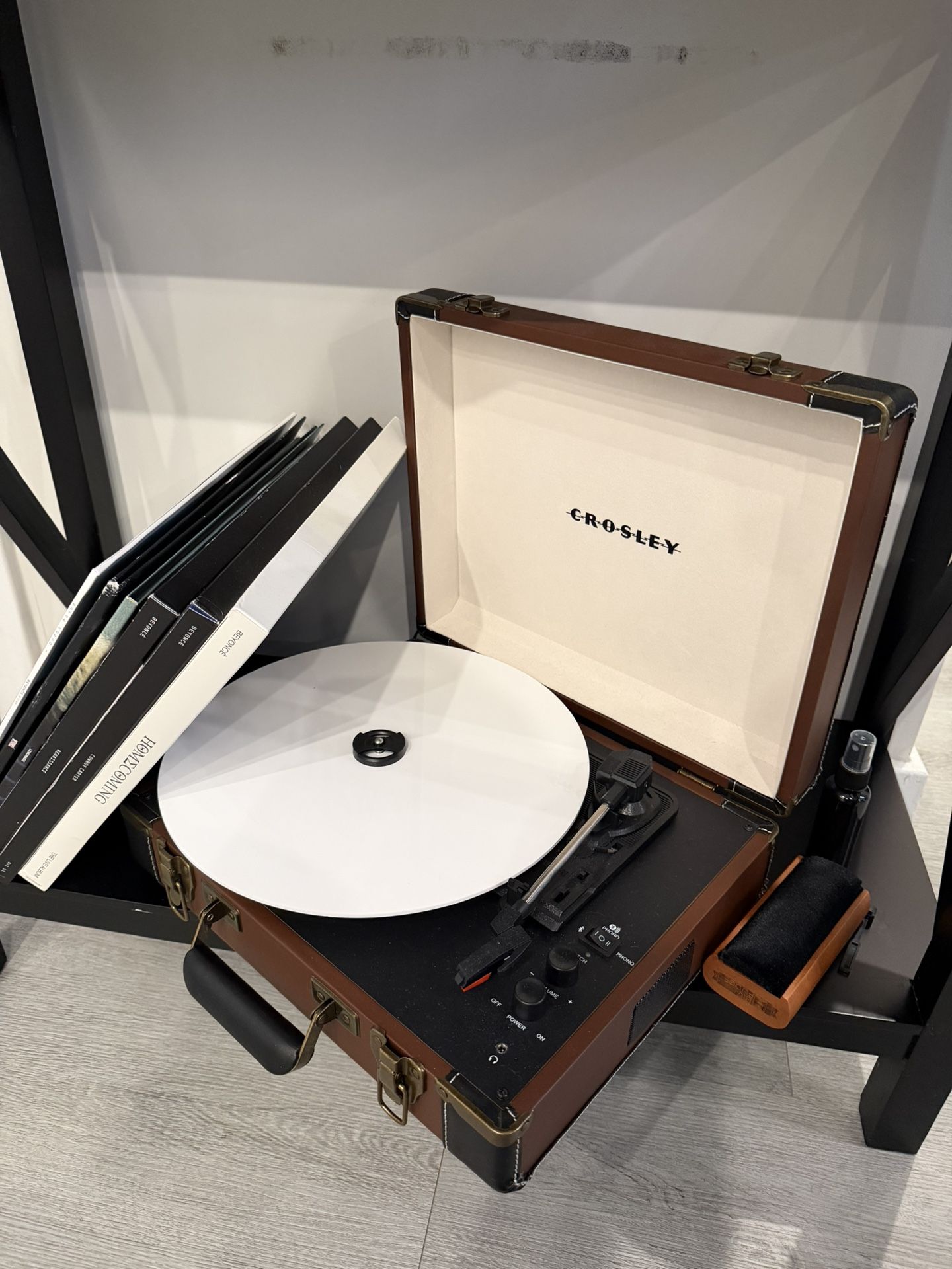 Crosby Turntable