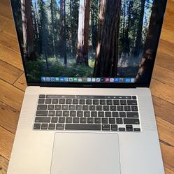 MacBook Pro Touch Bar 16”